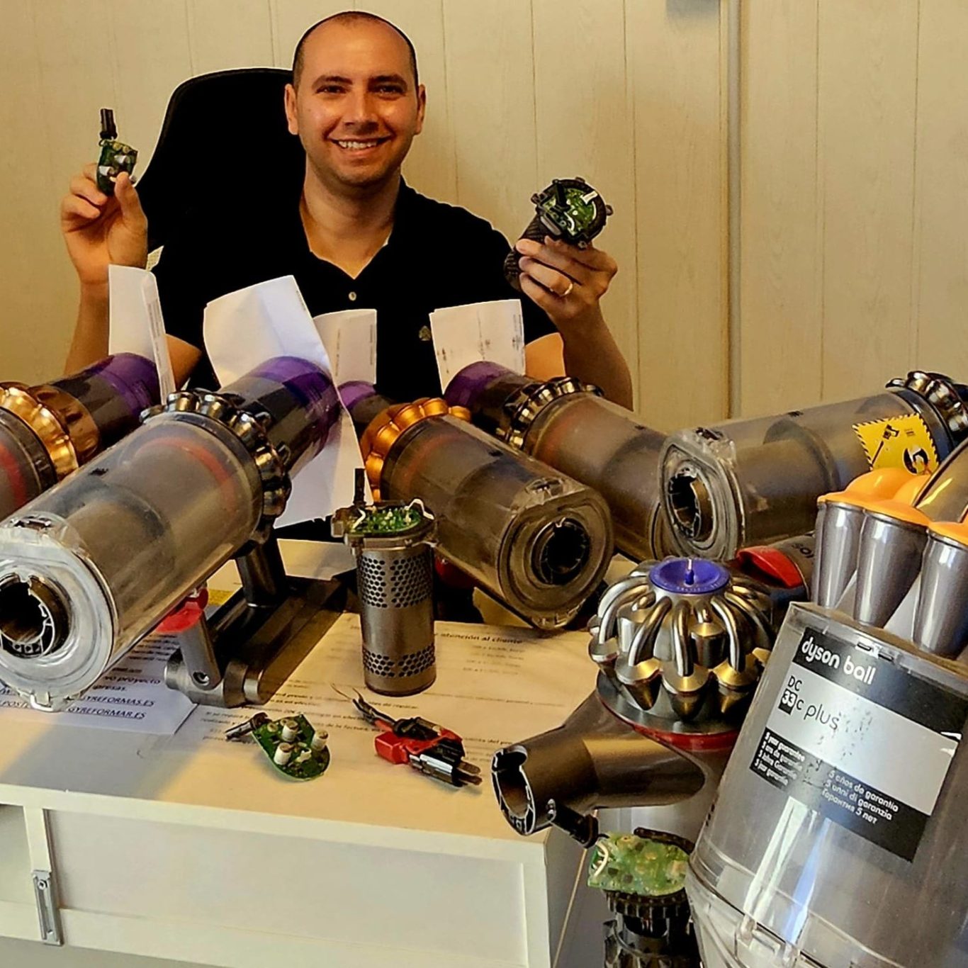 Barcelona, reparamos su Dyson Barcelona, reparamos su Dyson