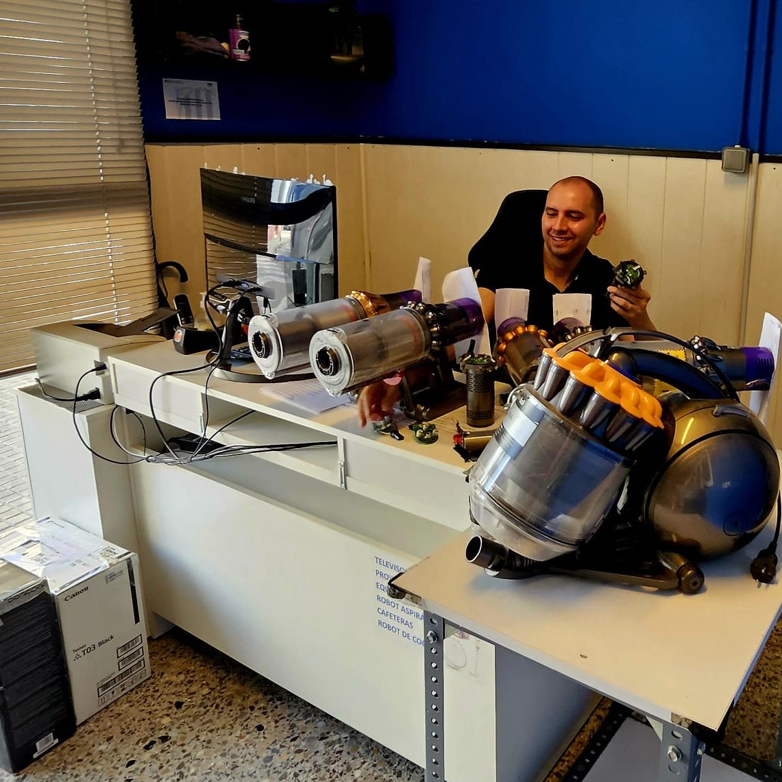 Repararemos su Dyson en Madrid Repararemos su Dyson en Madrid, recogida y entrega en su casa